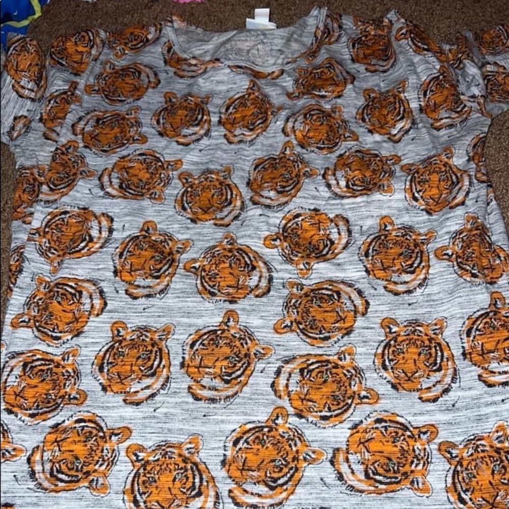 Lularoe top